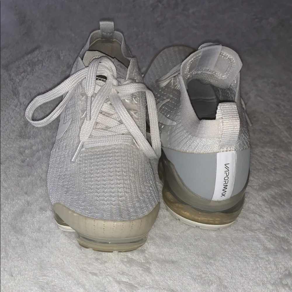 Gently Loved Women's Vapormax White Sneakers by Nike